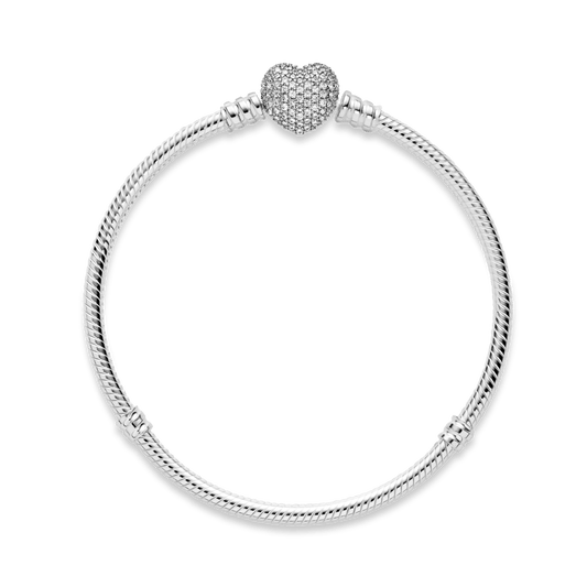 Brazalete Pandora Moments cadena de serpiente con broche de corazón con brillos